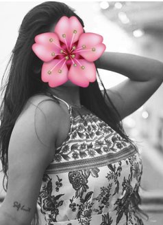 Oviya 100% Verified Profile - puta in Hyderabad Photo 7 of 9