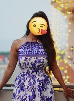 Oviya 100% Verified Profile - puta in Hyderabad Photo 8 of 9