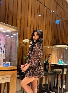 Özge - escort in Dubai Photo 13 of 15