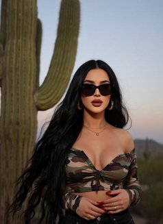 P A O L A - Acompañantes transexual in Jeddah Photo 2 of 6