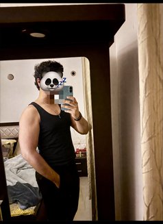 Timo thee - Acompañantes masculino in Mumbai Photo 1 of 3