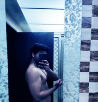 P D P - Acompañantes masculino in Mumbai