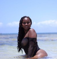 P Vailey - puta in Nairobi
