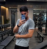 P23 - Male escort in Mumbai
