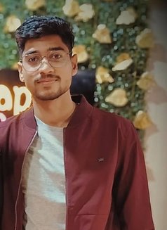 P23 - Male escort in Mumbai Photo 5 of 7