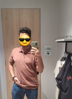 PAHADHI BOY - Acompañantes masculino in Noida Photo 2 of 2