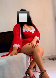 Pahandi Samadara Samarakoon - escort in Colombo Photo 11 of 16