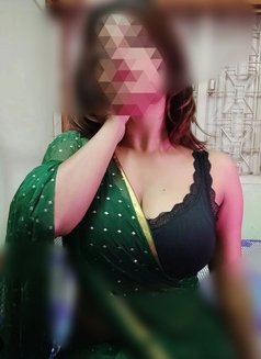 Paid cam session & full cash real meet - puta in Hyderabad Photo 3 of 5