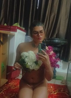 Paid Shemale - Transsexual escort in Dubai Photo 5 of 10