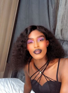 Paige - Acompañantes transexual in Nairobi Photo 2 of 2