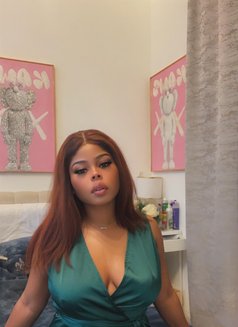 Paige smith - escort in Abu Dhabi Photo 5 of 5