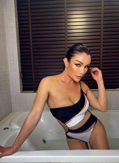 Pailin Sexy Thai - Acompañantes transexual in Hong Kong Photo 4 of 9