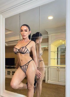 Pailin Sexy Thai - Acompañantes transexual in Hong Kong Photo 5 of 9