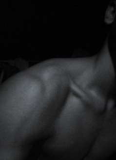 Pain Removererd - Male escort in Chennai Photo 1 of 1