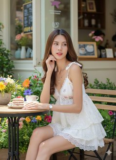 Pair Natthanicha - masseuse in Chiang Mai Photo 7 of 8