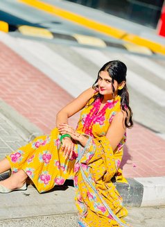 pakistani high class model real photos - escort in Dubai Photo 3 of 6