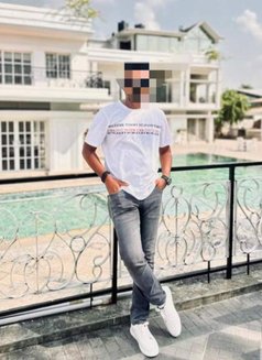 Pakistani Gentleman Your Discreet Escape - Male escort in Colombo Photo 3 of 3