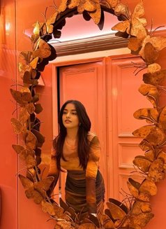Palak - escort in Abu Dhabi Photo 4 of 5