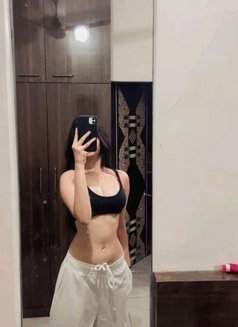 Jenny D'silva - escort in Mumbai Photo 1 of 4