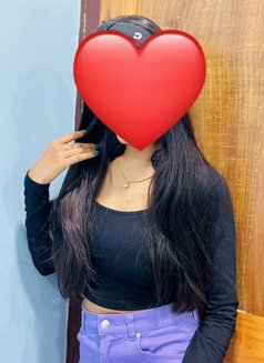 Palak - escort in Noida Photo 6 of 8