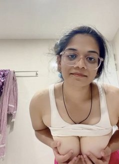 Palak Mishra - escort in New Delhi Photo 1 of 4