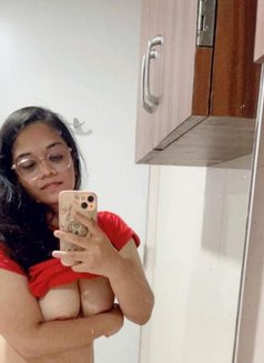 Palak Mishra - escort in New Delhi Photo 3 of 4