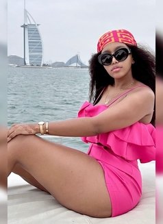 Palesa - escort in Dubai Photo 2 of 5