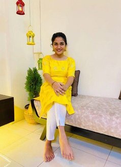 Pallavi - escort in Kochi Photo 2 of 3