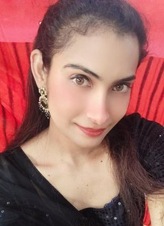Pallavi - Transsexual escort in Hyderabad Photo 2 of 5