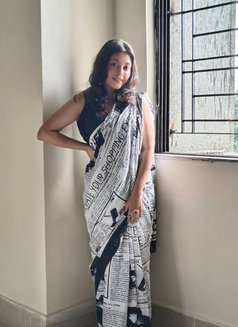 Pallavi - escort in Ahmedabad Photo 1 of 3