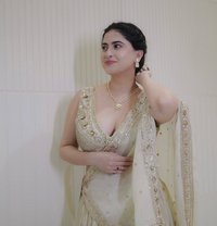 Pallavi - escort in Ahmedabad Photo 1 of 3