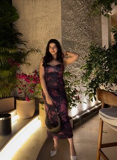 Pallavi - escort in Ahmedabad Photo 2 of 5