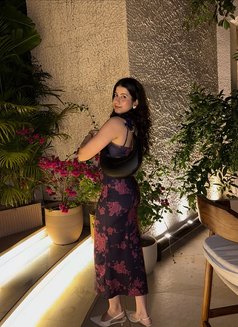 Pallavi - escort in Ahmedabad Photo 4 of 5