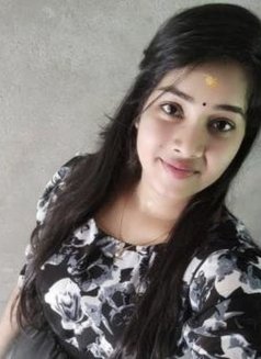Pallavi - escort in Bangalore Photo 1 of 1