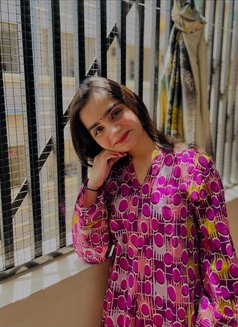 Pallavi - puta in Chennai Photo 1 of 4