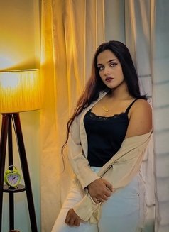 Pallavi - escort in Kochi Photo 1 of 3