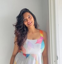 Pallavi - puta in Mumbai