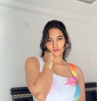 Pallavi - puta in Mumbai