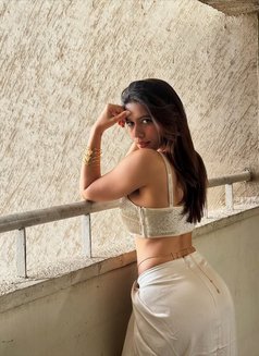 Pallavi - puta in Mumbai Photo 5 of 5