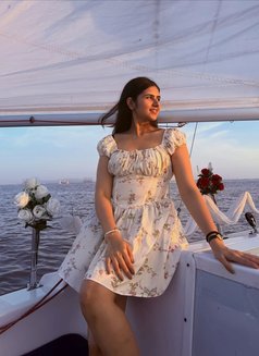 Pallavi - escort in New Delhi Photo 1 of 3