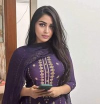 Pallavi - escort in Noida