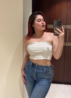 Pallavi - escort in Pondicherry Photo 2 of 4