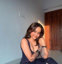 Pallavi - puta in Pune