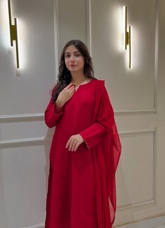 Pallavi - puta in Rajkot Photo 1 of 6