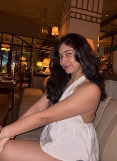 Pallavi - escort in Thiruvananthapuram Photo 10 of 14