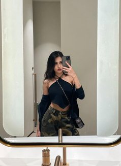 Pallavi Indian - escort in Abu Dhabi Photo 4 of 6
