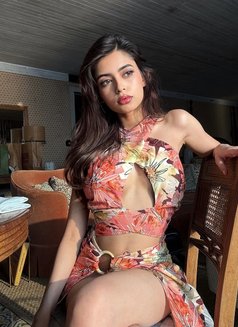 Pallavi Student - puta in Dubai Photo 3 of 4