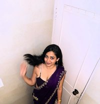 Pallu - escort in New Delhi