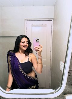 Pallu - escort in New Delhi Photo 2 of 4