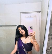 Pallu - escort in New Delhi